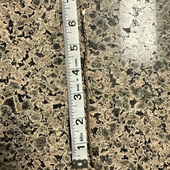 10K Gold Diamond Cut Chain Bracelet - Picture 5 of 5